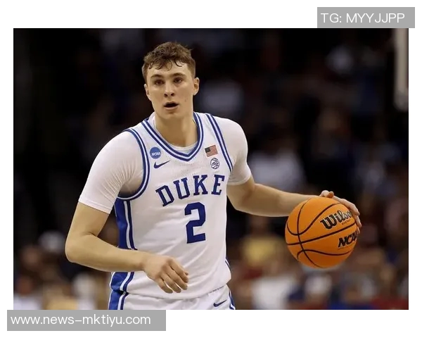 马龙强调弗拉格是球队未来的关键角色，基德应全力支持他成长