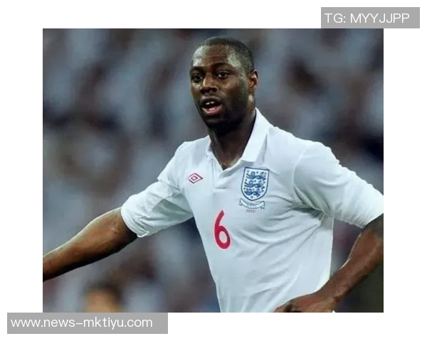 热刺球迷对球队推出的高价围巾表示强烈不满引发热议